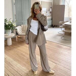 Djerf Avenue Favorite Pants